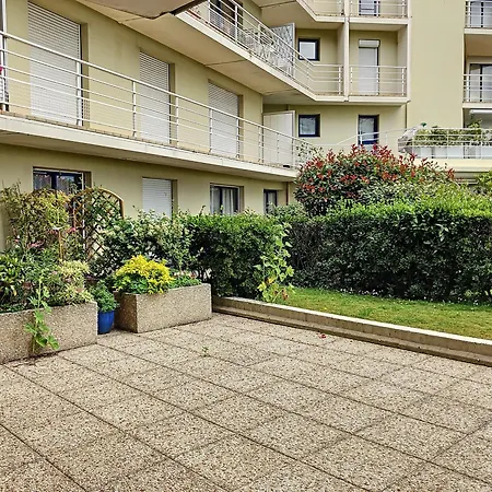 Moderne Avec Terrasse Et Parking, Au Cœur De Granville, à Deux Pas De La ! - Fr-1-361-77 Apartamento