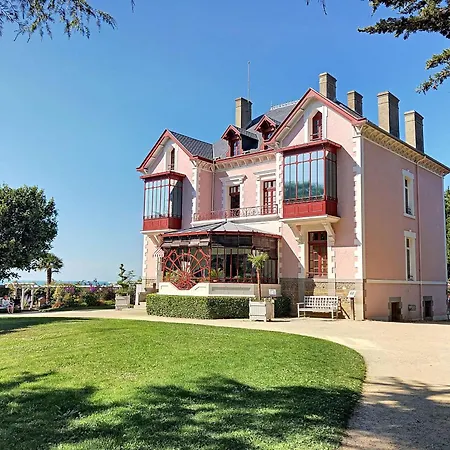 Moderne Avec Terrasse Et Parking, Au Coeur De Granville, A Deux Pas De La ! - Fr-1-361-77 * 格朗维尔